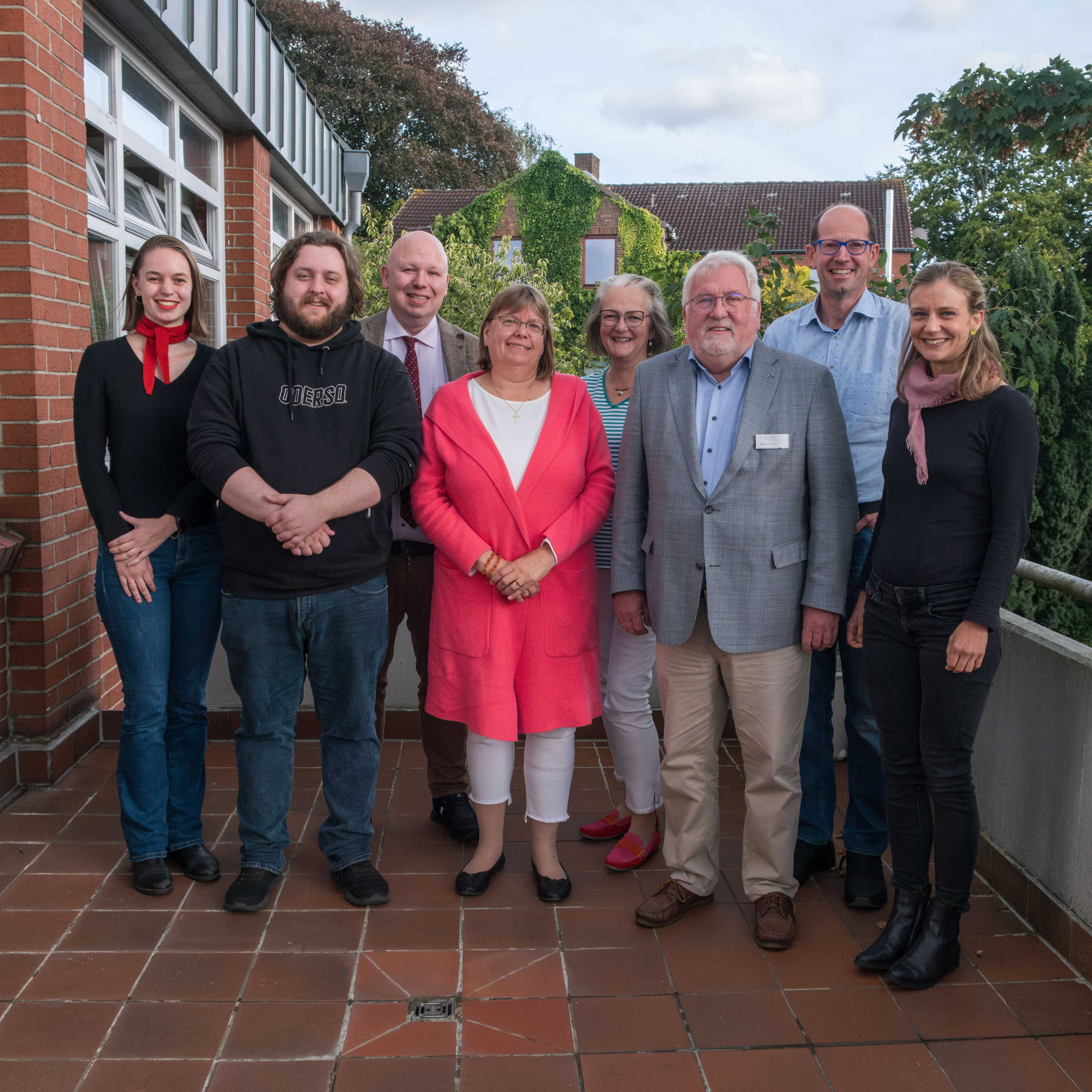 Sünje Lunde, Bennet Wohler, Falk Stadelmann, Almut Witt, Susanne Wölffel, Matthias Gemmer, Jürgen Schindler und Annbritt Menck (v. l.)